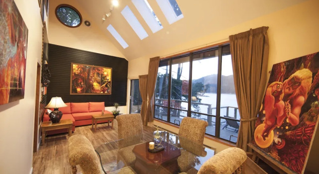 shangrila waterfront vacation home, Rezervovat Hotel Pender Island Gulf Islands