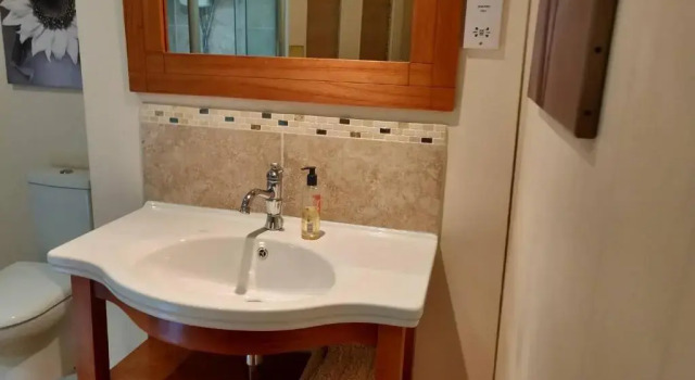 4BR & 4 Bathroom Cottage Parking Garden Near St Neots, Rezervasyon Tatil Evi Merseyside villalar, Villa