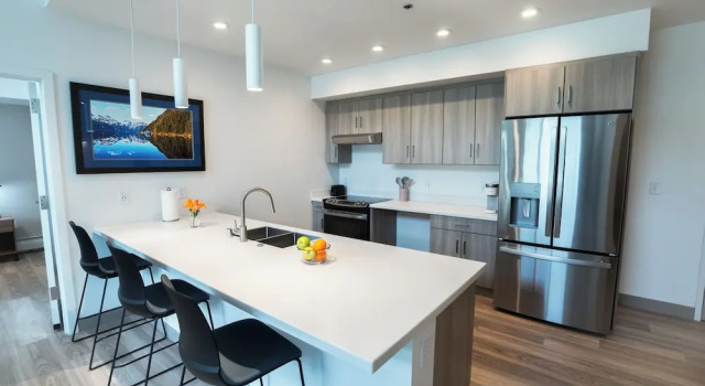 Четырёхместный номер Standard с балконом Chugach Naswik Suites