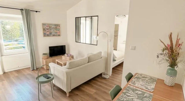 Charmant et cosy T2 indépendant, Rezervasyon Otel Luberon otoparklı oteller, Otopark