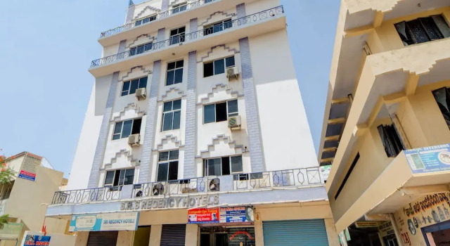 Oyo 40720 Hotel Srs Regency, Rezervovat Hotel Hotely v Andhra Pradesh s parkováním, Parkování
