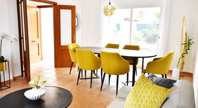 Stylish Holiday Villa with Hot Tub, Prenota Villa Corralejo Isole Canarie