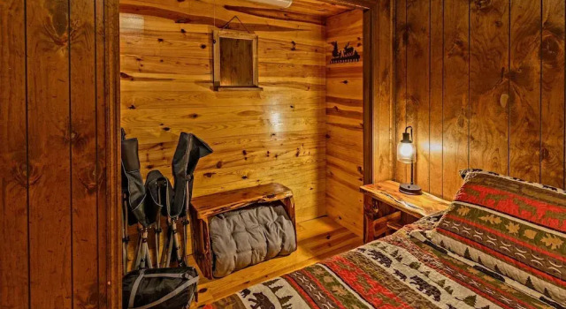 Номер Standard с 3 комнатами с видом на горы Bear Creek Lodge and Cabins in Helen Ga - Pet Friendly, River on Property, Walking Distance to downtown Helen