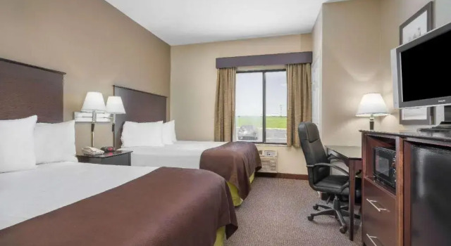 Четырёхместный люкс Comfort Inn & Suites Rochester South Mayo Clinic