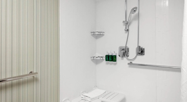 Двухместный номер Standard Courtyard by Marriott East Lansing Okemos