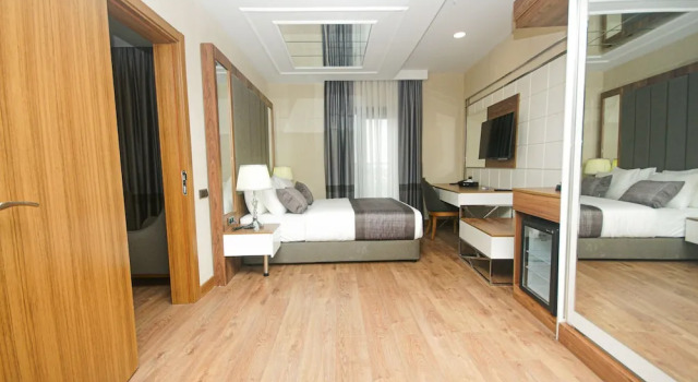 Студия United Hotel International