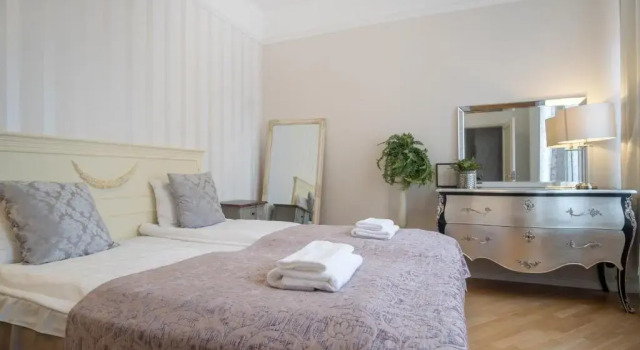 Апартаменты Dream Stay - Historical 3-Bedroom Apartment with Sauna & Fireplace