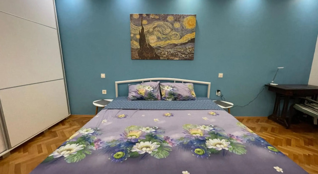 EVAs WorldMap Apartment