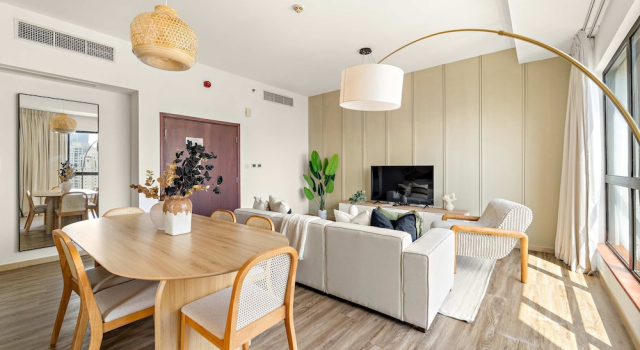 Silkhaus Iconic 2bdr Near Jumeirah Beach Resort, Забронировать Курортный отель Курортные отели Эмирата Дубая, рядом с Станция метро Jumeirah Lake Towers, Курортный отель