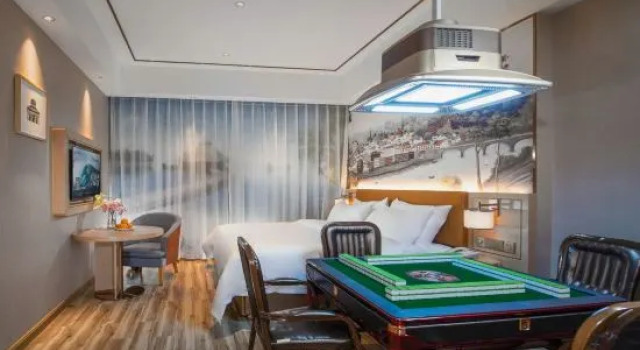 Люкс Vienna Hotel (Hezhou Xindu)