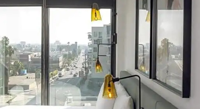 Двухместный номер Element Lounge Access Garden Terrace The Godfrey Hotel Hollywood