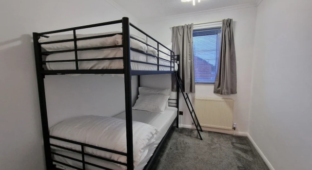 Modern And Spacious 3 Bedrooms Family House