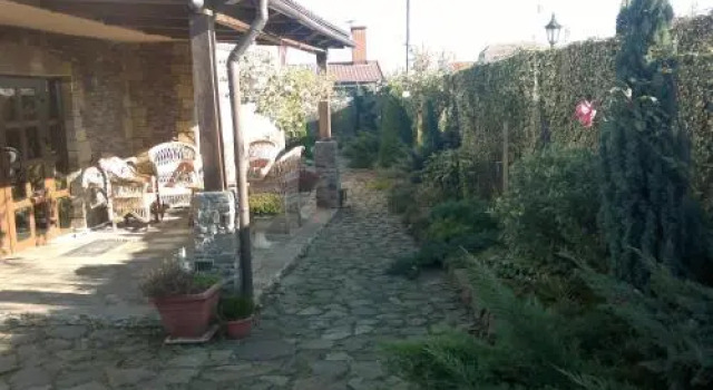 Adonis, Prenota Hotel Uzhhorod 