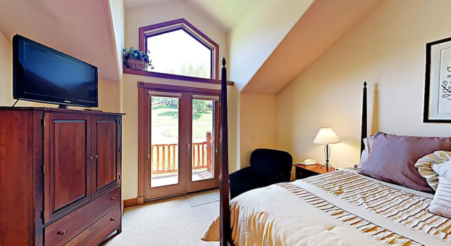 2700 Cross Timbers Trail Townhouse #1 4 Bedrooms 3.5 Bathrooms Townhou