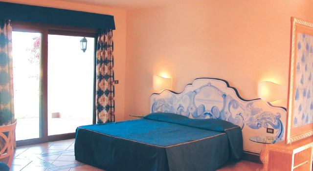 Club Esse Palmasera Il Borgo, Book Hotel Cala Gonone Gulf of Orosei
