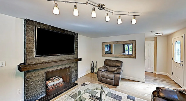 Phinneys - 4 Br Home, Book Hotel Centerville Cape Cod