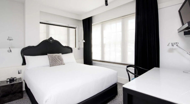 Номер Economy Peppers Gallery Hotel