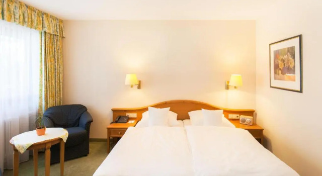 Номер Comfort с балконом Landgasthof Hotel Hirsch
