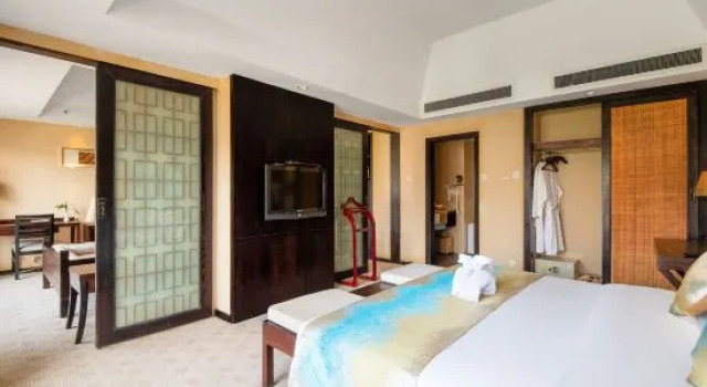 Люкс Executive Sanjiang Peninsula Hotel