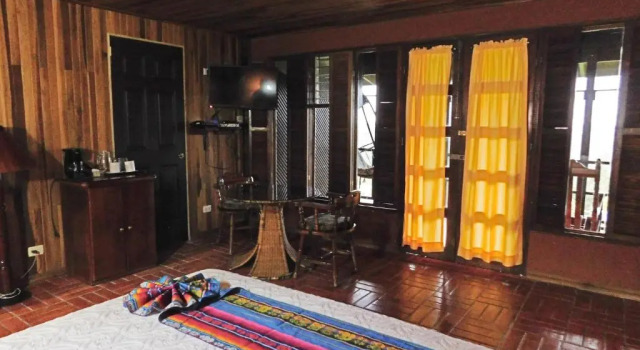 Полулюкс Hotel Arenal Lodge