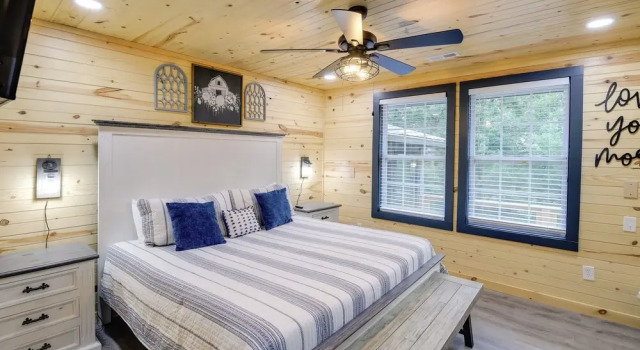 Коттедж Hot Tub + Game Room: Seiverville Group Getaway
