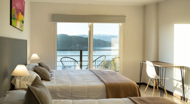 Четырёхместный номер Superior с видом на озеро NBH Lacus Boutique Hotel
