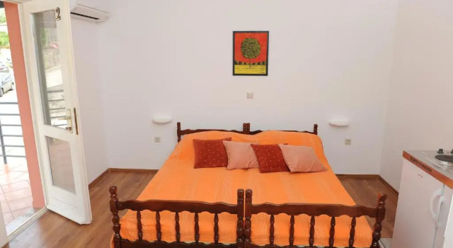 Студия с балконом и с красивым видом из окна Apartments Neda