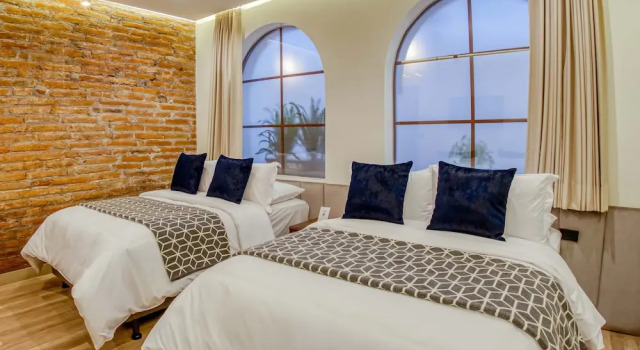 Четырёхместный семейный номер Standard Wanderlot - Hotel Plaza Central