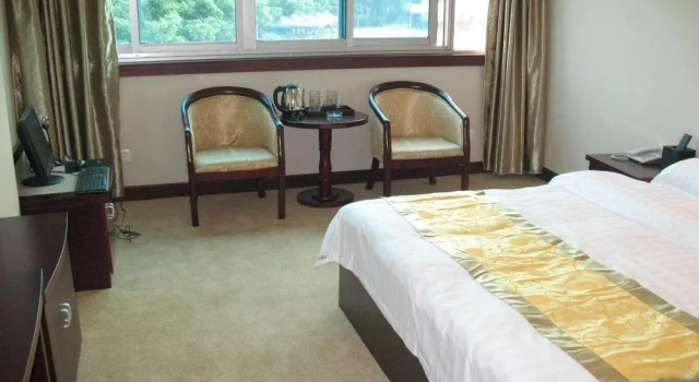 Chengdu Hangfan Holiday Inn, Boek Hotel Hotels in Chengdu met parkeren, Parkeren