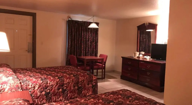 Двухместный номер Standard HWY Express Inn & Suites