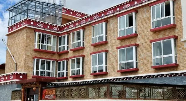 Xiangruiju Inn, Забронировать Отель Отели Шангри-Ла с парковкой, Парковка