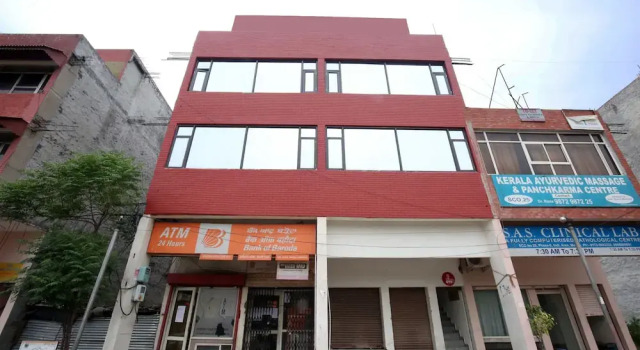 OYO 4856 Hotel The Benz, Book Hotel Mohali Punjab