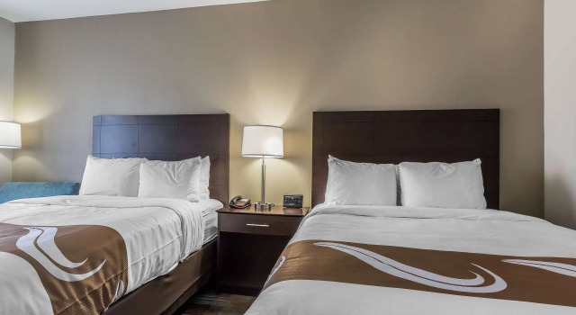 Четырёхместный номер Standard Quality Inn Pleasant View
