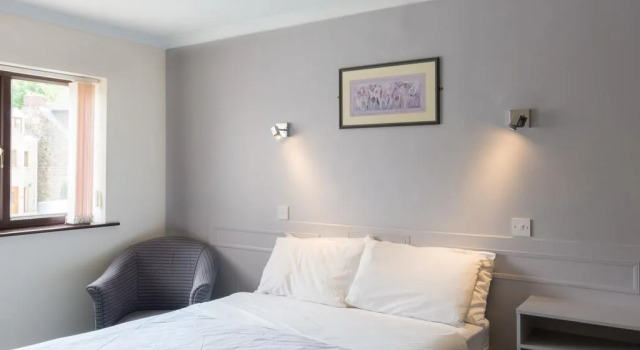 The Sandpiper Hotel, Sure Hotel Collection by Best Western, Varaa Hotelli Chesterfield Derbyshire