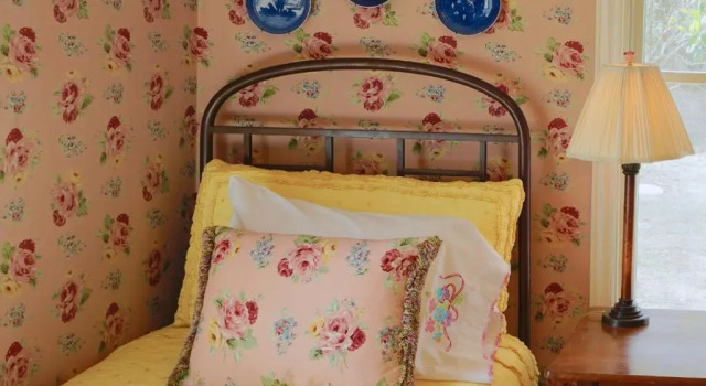 Коттедж с 2 комнатами Onion Creek Cottage