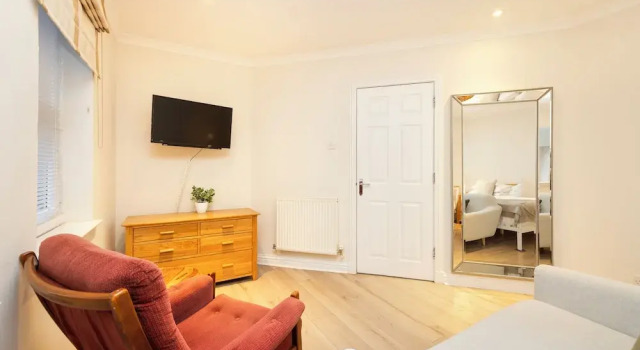 JOIVY Elegant Flat Near Fountain Park, Забронировать Апартаменты/квартира Апартаменты Эдинбурга, рядом с St George's West Church, Апартаменты/квартира