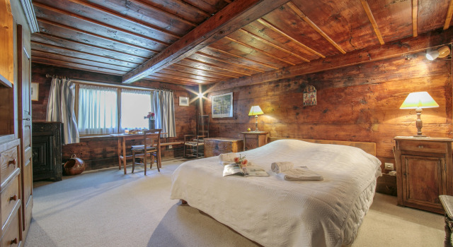 Chalet Du Croz RJ, Забронировать Шале Виллы Овернь-Рона-Альпы, Вилла