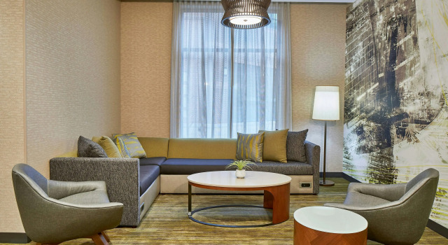 Courtyard by Marriott Baltimore Downtown/McHenry Row