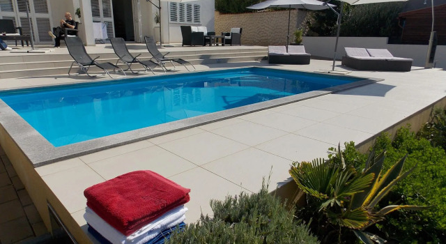 Markle - Swimming Pool and Sunbeds - A6