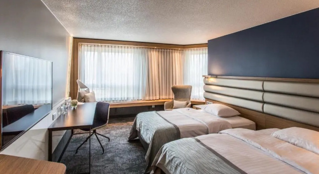 Двухместный номер Superior Mövenpick Hotel Lausanne