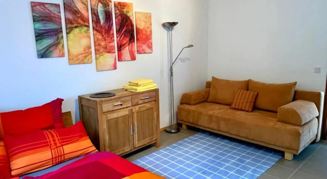 Ferienwohnung Monteuerswohnung am Bauernhofweg in Lohmar nahe S-Bahnhof, Забронировать Отель Ломар Bergisches Land