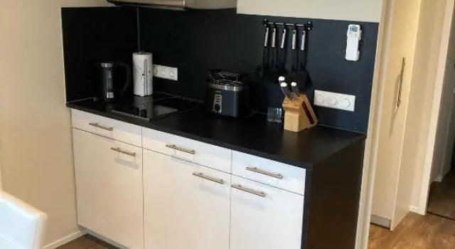 Schwimmende Ferienwohnung, Hausboot Urlaub als Festlieger am Steg, Prenota Hotel Zehdenick Schorfheide