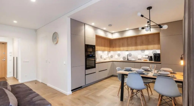 Апартаменты с 2 комнатами 3 Bedroom Apart/24h self check in/free parking/up to 6 people/