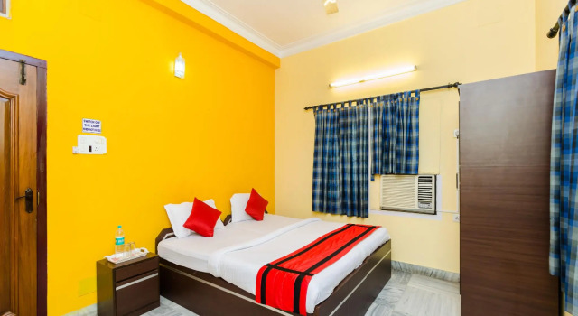 Hotel O Regency Guest house Near TCS Gitobitan, Забронировать Отель Калькутта East Zone, рядом с Университет Алиах