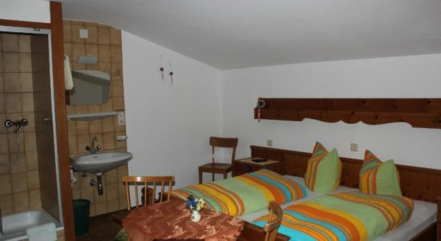 Gasthof Pension Berghof, Prenota Hotel Hippach Schwaz