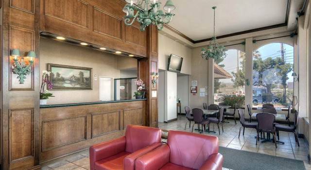 Hampton Inn & Suites San Mateo-San Francisco Airport, Забронировать Отель Отели Сан-Матео 3 звезды, рядом с Mills Health Center - Sutter Health, 3*