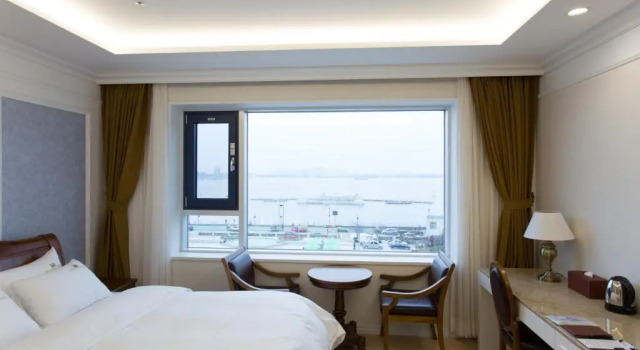 Номер Deluxe Fontana Beach Hotel