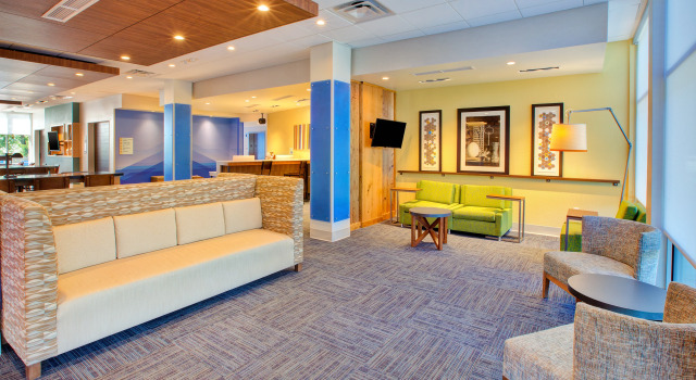 Holiday Inn Express & Suites New Castle, an IHG Hotel, Buchen Sie Hotel New Castle 