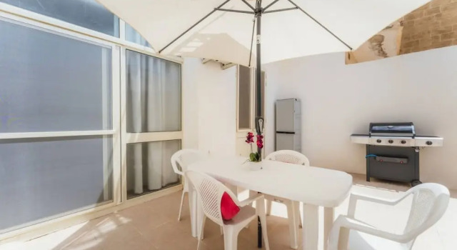 Seafront Gozo Escape BBQ Backyard by Qbajjar Bay, Reserva ahora Apartamento Apartamentos en Zebbug, Apartamento