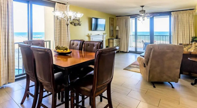 Wind Drift SW 207 - Large Beachfront Unit w/ Spacious Private Balcony!, Prenota Hotel Hotel a Alabama con piscina, Piscina
